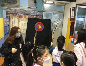 家教會攤位 彼得樓